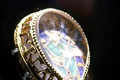 512px the alfred jewel